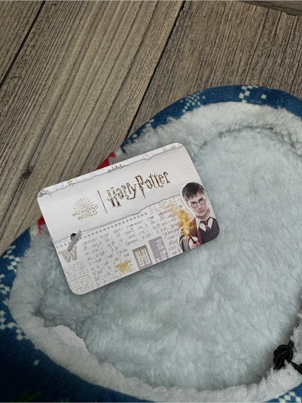 NWT Wizarding World Harry Potter™ Hogwarts Fleece-Lined Slippers Size 9 LG